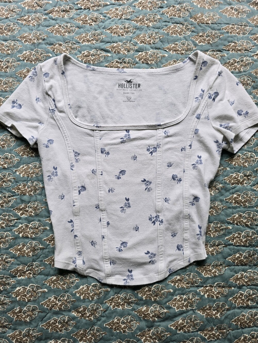 Hollister Must-Have Collection Floral Baby Tee Juniors Size XXS